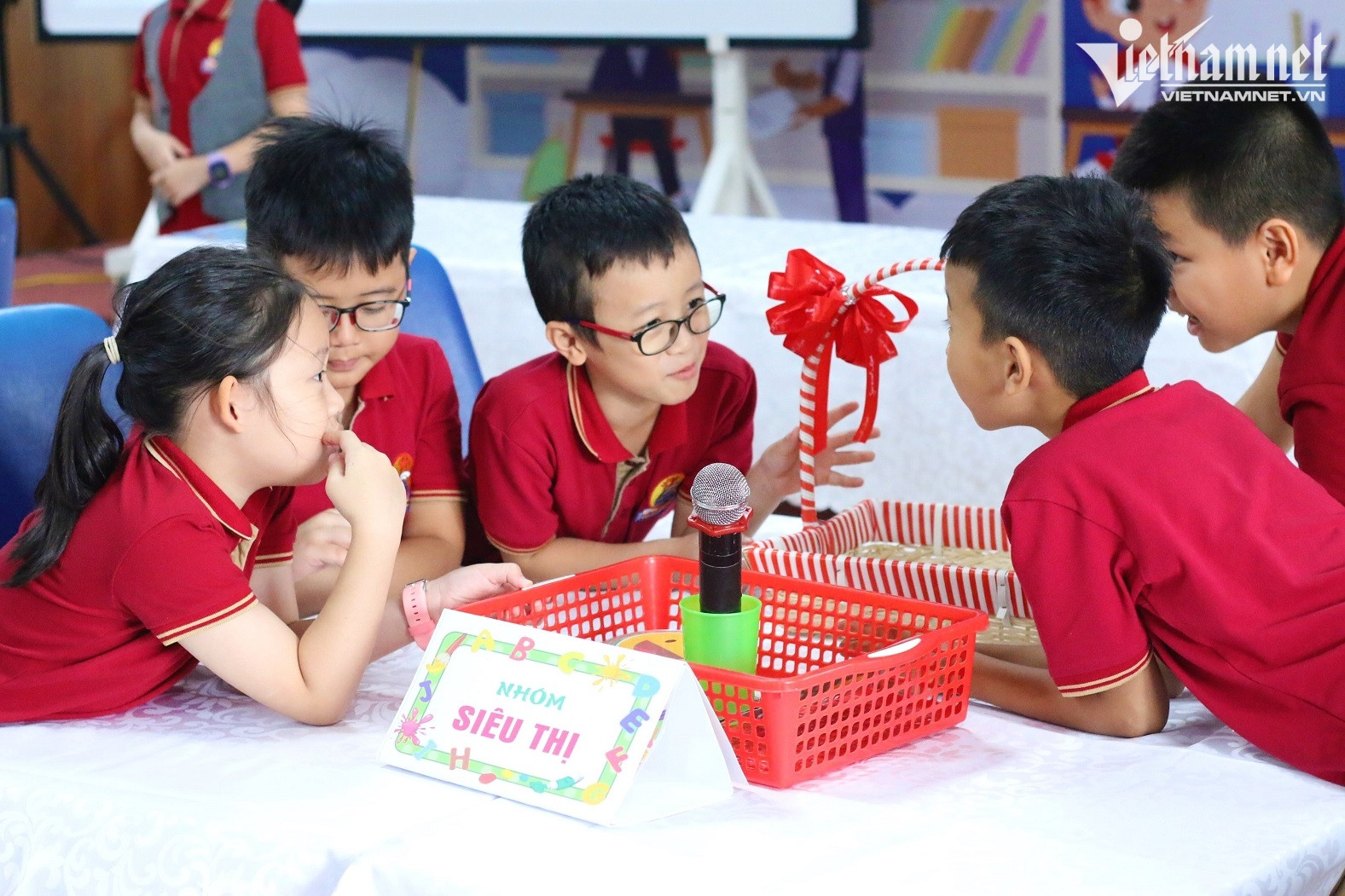 Bộ GD-ĐT: Không chèn quảng cáo, gợi ý mua sắm vào sách giáo khoa điện tử