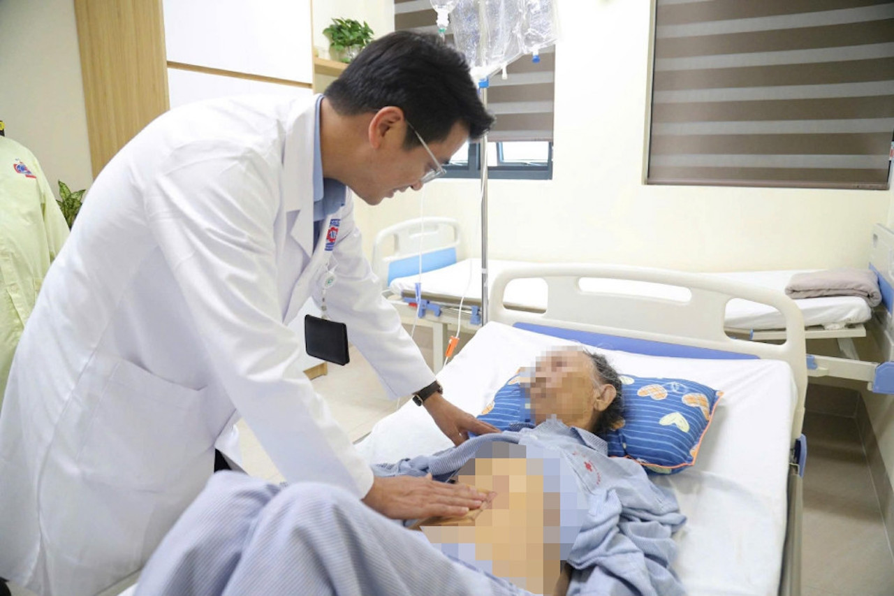 Đề xuất sớm miễn viện phí cho các nhóm bệnh nhân nặng như ung thư, có khả thi?