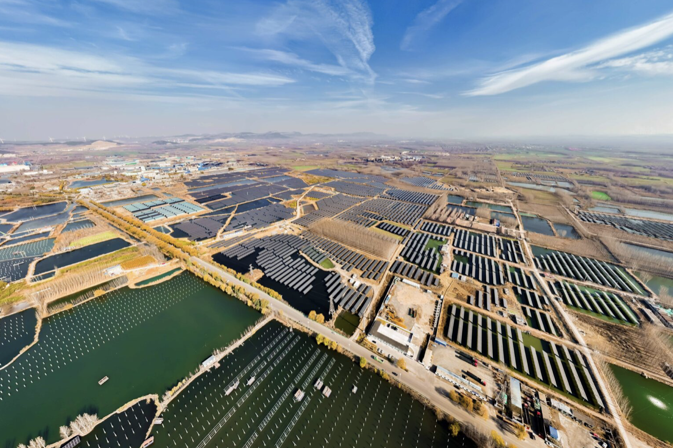 Điện mặt trời bùng nổ, loạt doanh nghiệp lớn lại thua lỗ nặng