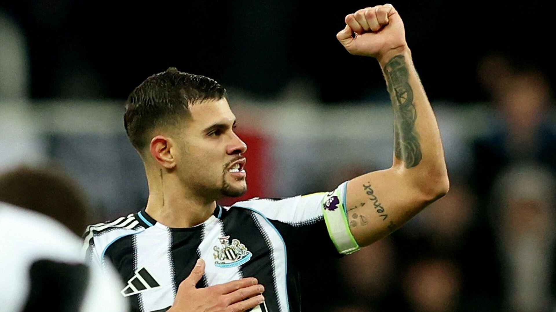 resources_premierleague_pulselive_com 2025 12 02T214643Z_1270594206_UP1ELC21OHUQ1_RTRMADP_3_SOCCER ENGLAND NEW TOT (2).jpg