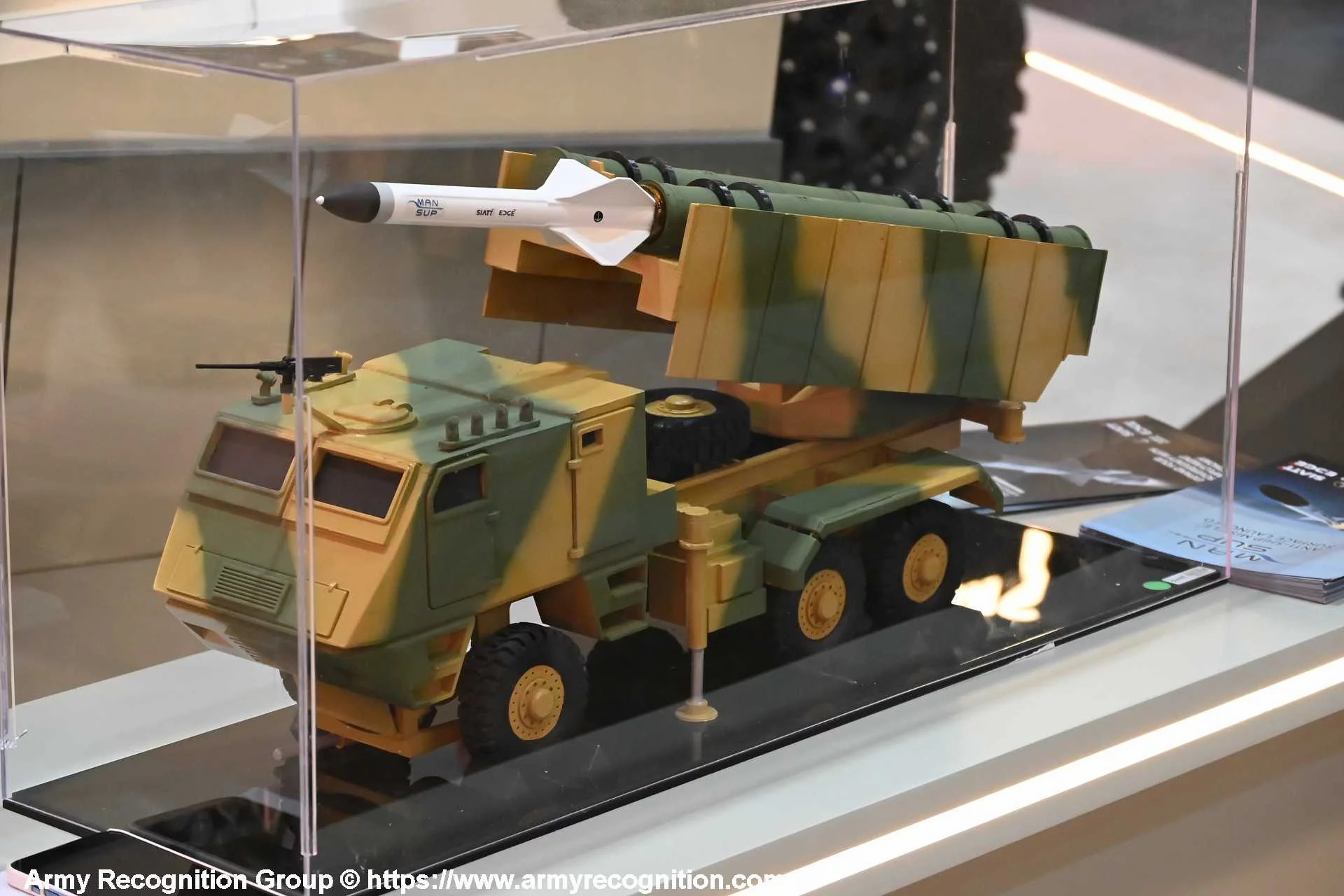 Tên lửa MANSUP ER 2.jpg