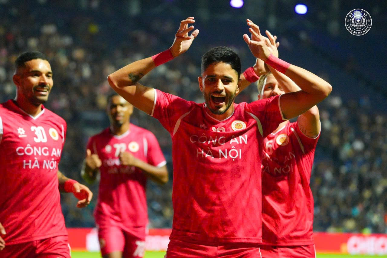 Chơi hơn người, CAHN đánh rơi chiến thắng trên đất Thái Lan