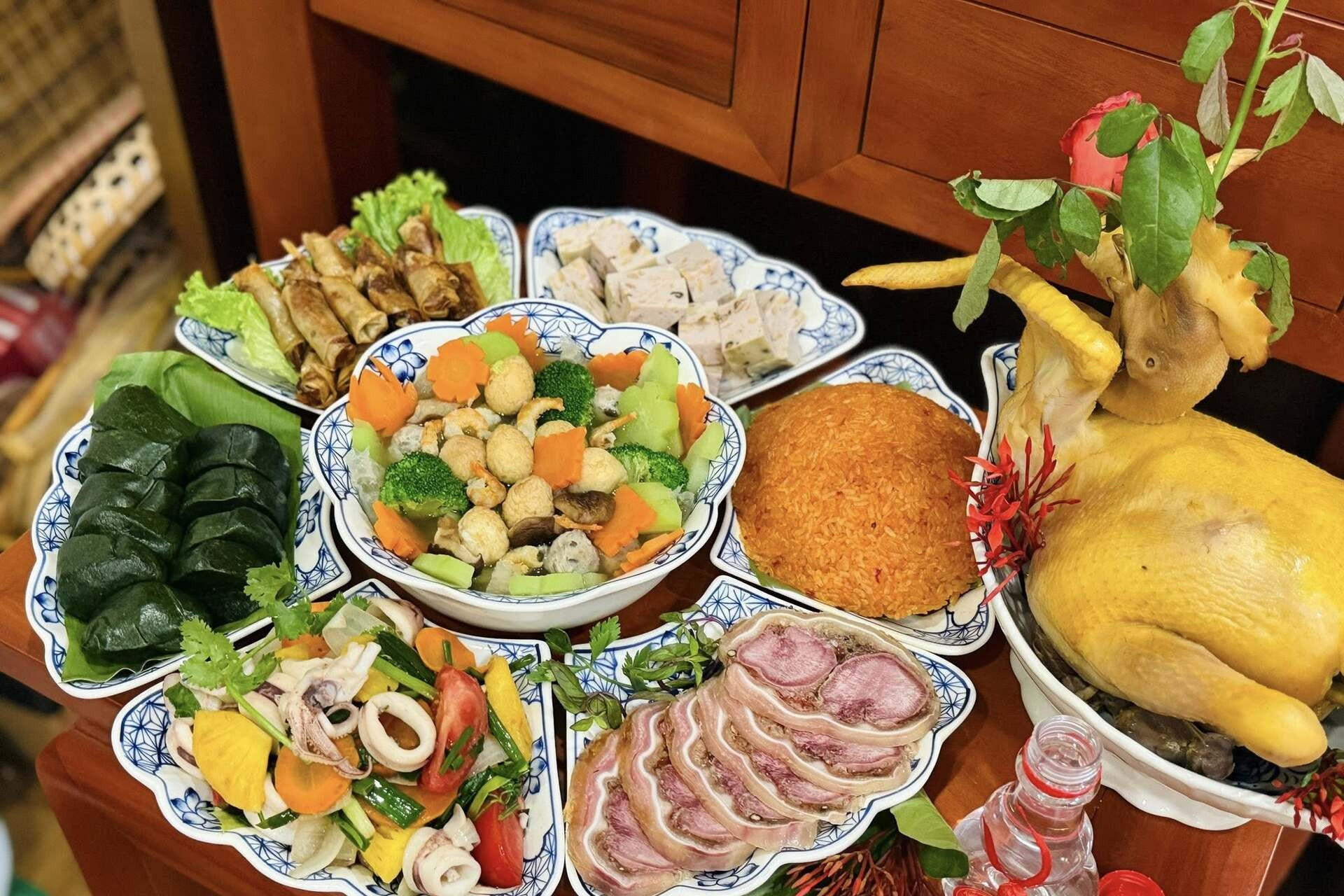 Văn khấn Rằm tháng 10 âm lịch năm Ất Tỵ 2025 chuẩn truyền thống