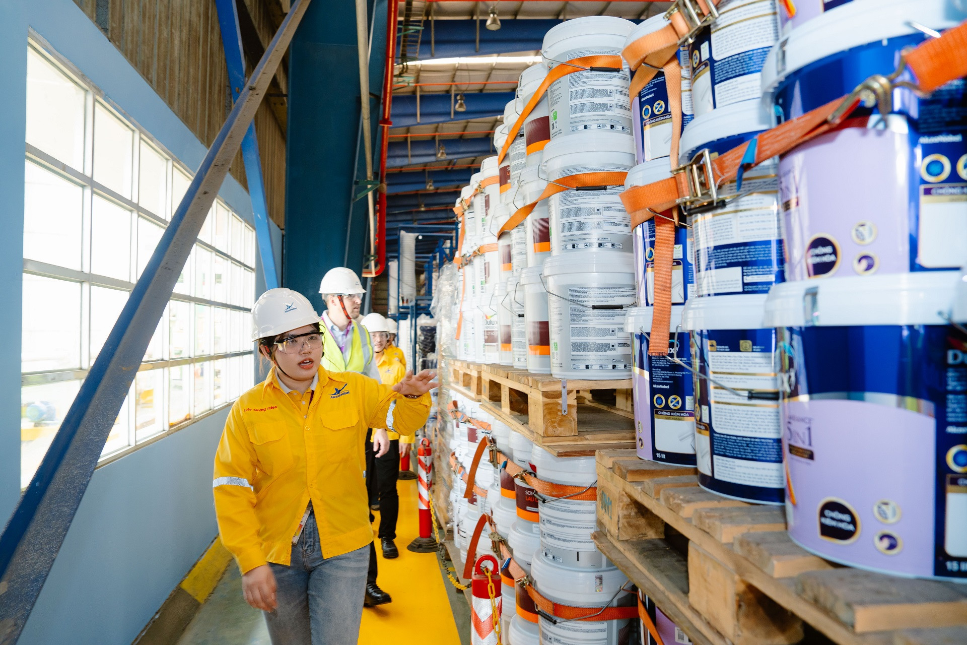 Ảnh 2_Nhà máy sơn trang trí tại Bình Dương của AkzoNobel.jpg