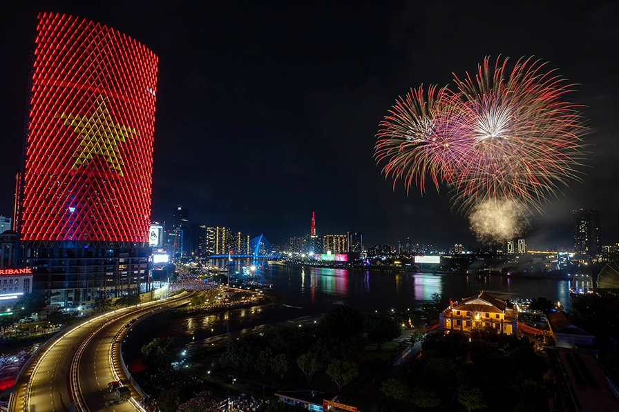 Chi tiết cấm đường phục vụ bắn pháo hoa chào năm mới 2026 tại TPHCM