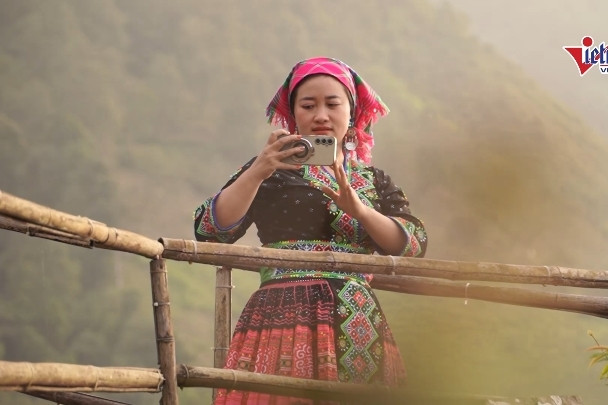 Công nghệ số “thắp sáng” bản du lịch biên giới