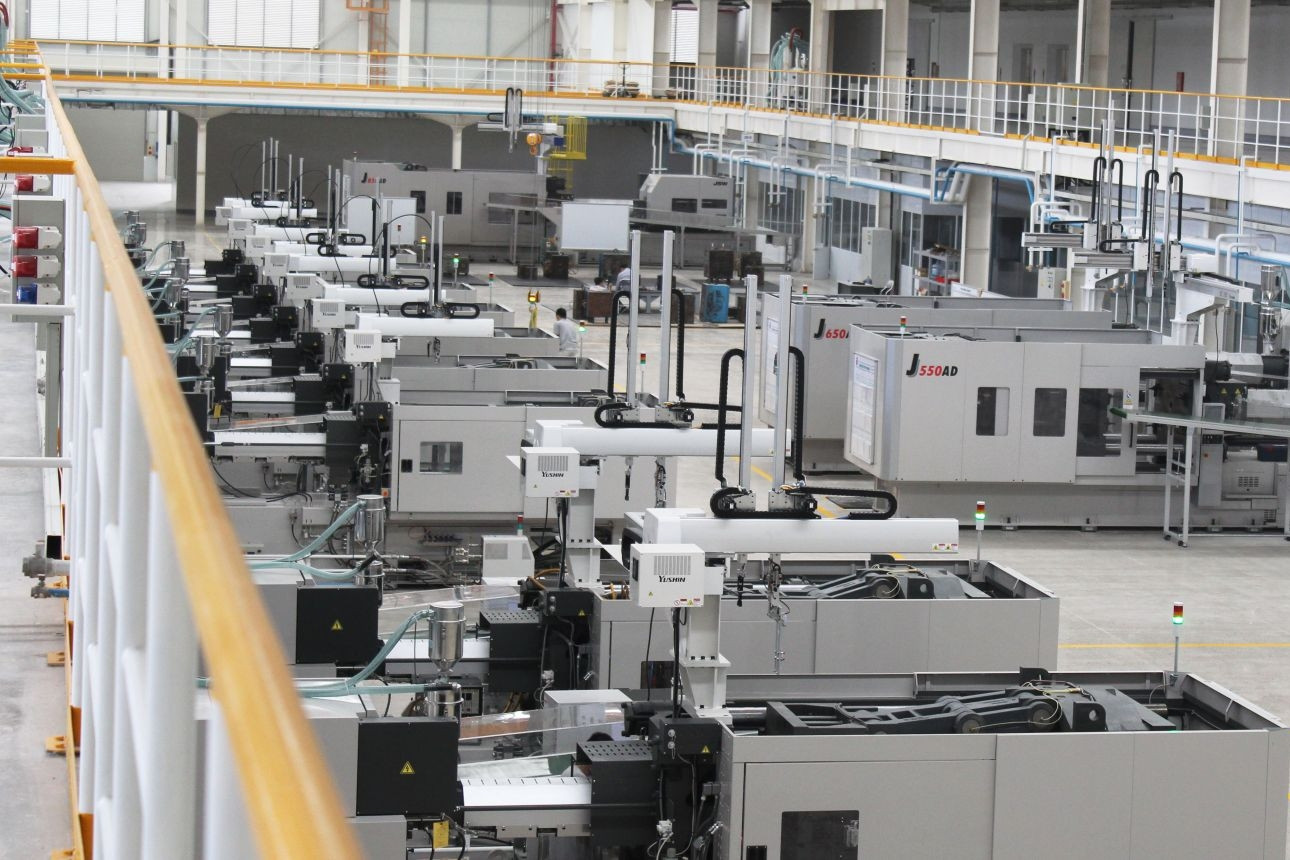 Nhựa kỹ thuật Vân Long chuẩn hóa chuỗi sản xuất trong dự án nhà máy thông minh