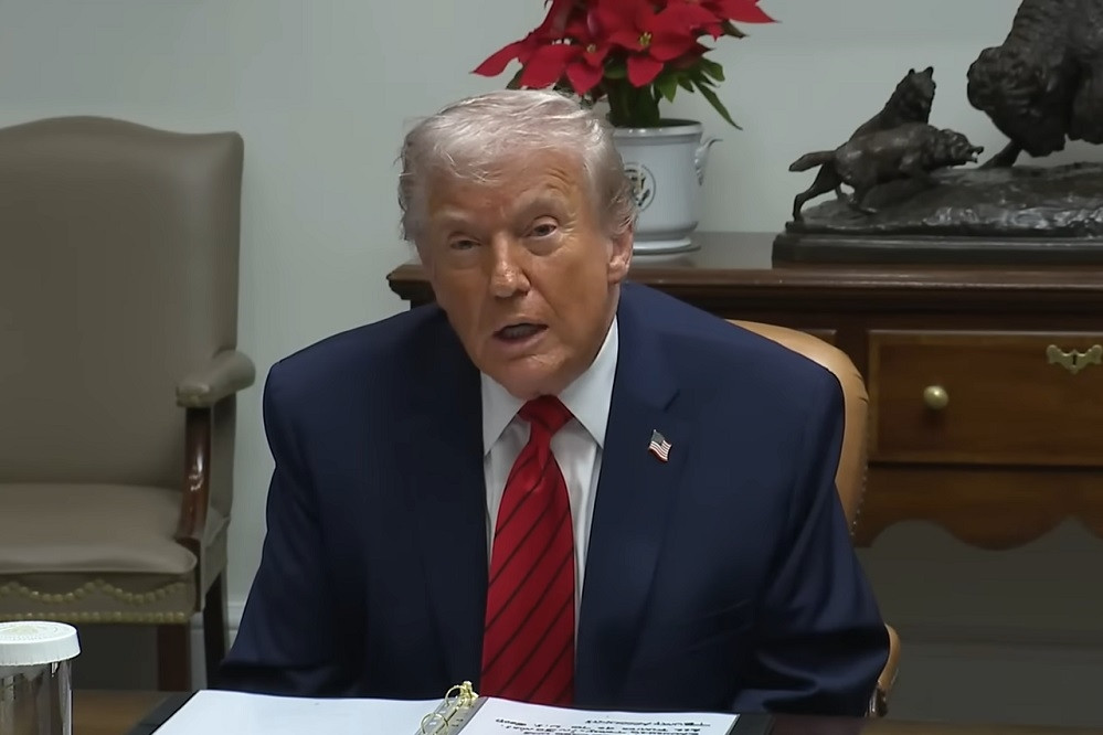  Ông Trump phản ứng vụ Ukraine dùng UAV tập kích dinh thự của Tổng thống Nga 