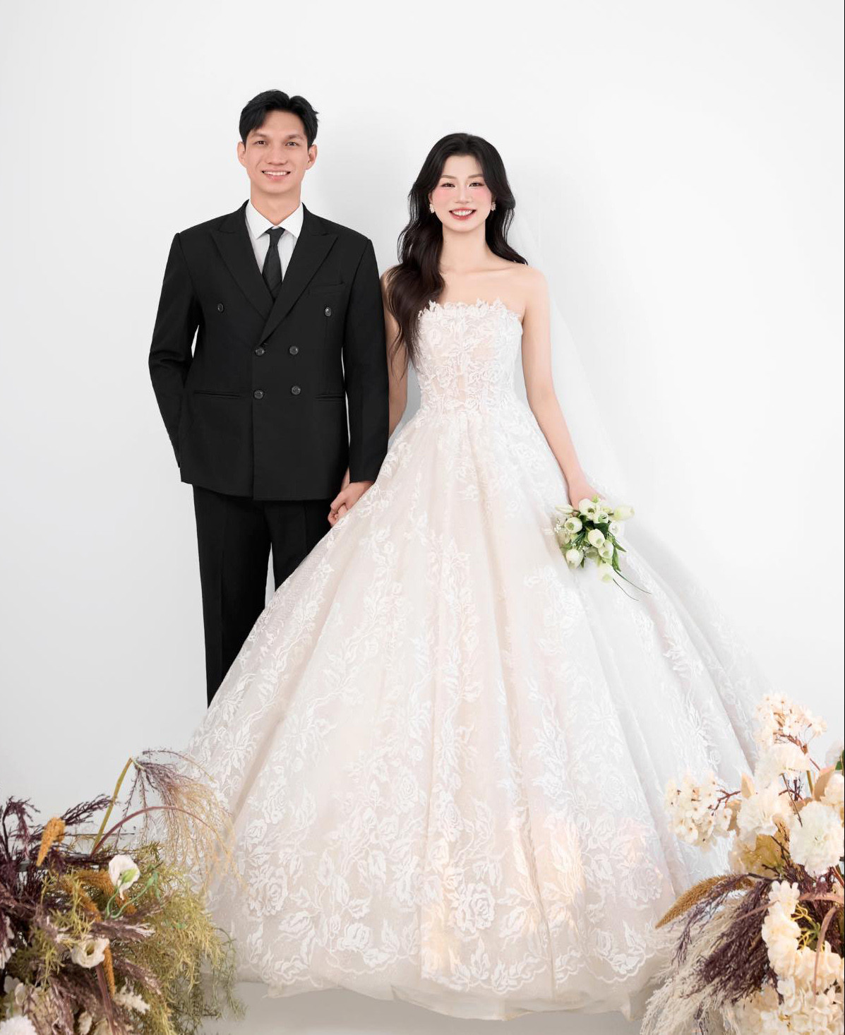 Bích Tuyền và dàn sao bóng chuyền dự đám cưới của Phạm Hiền pham thi hien 3.jpg