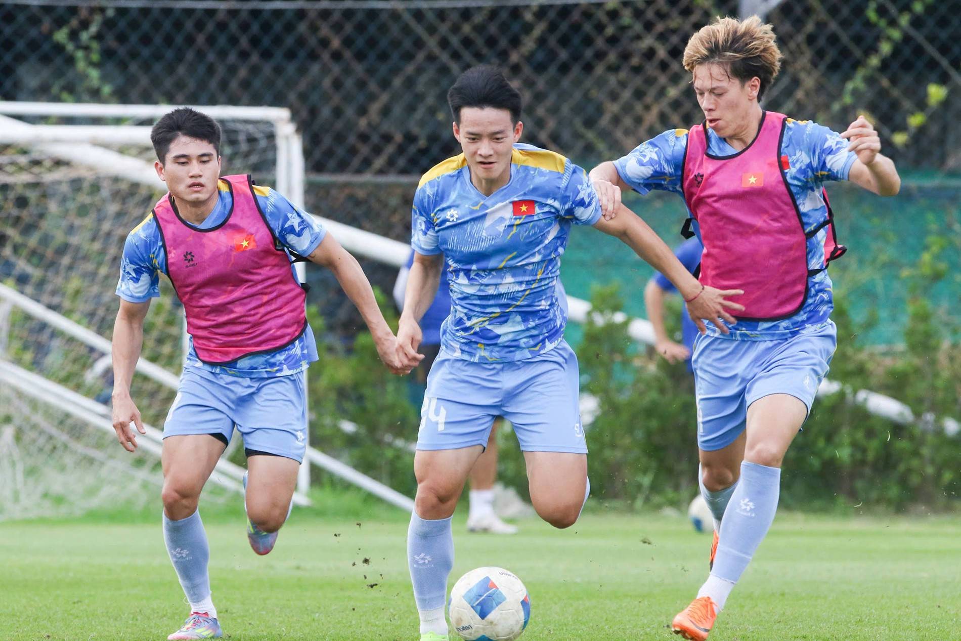 Thanh Nhàn khiến HLV Kim Sang Sik lo lắng trước VCK U23 châu Á