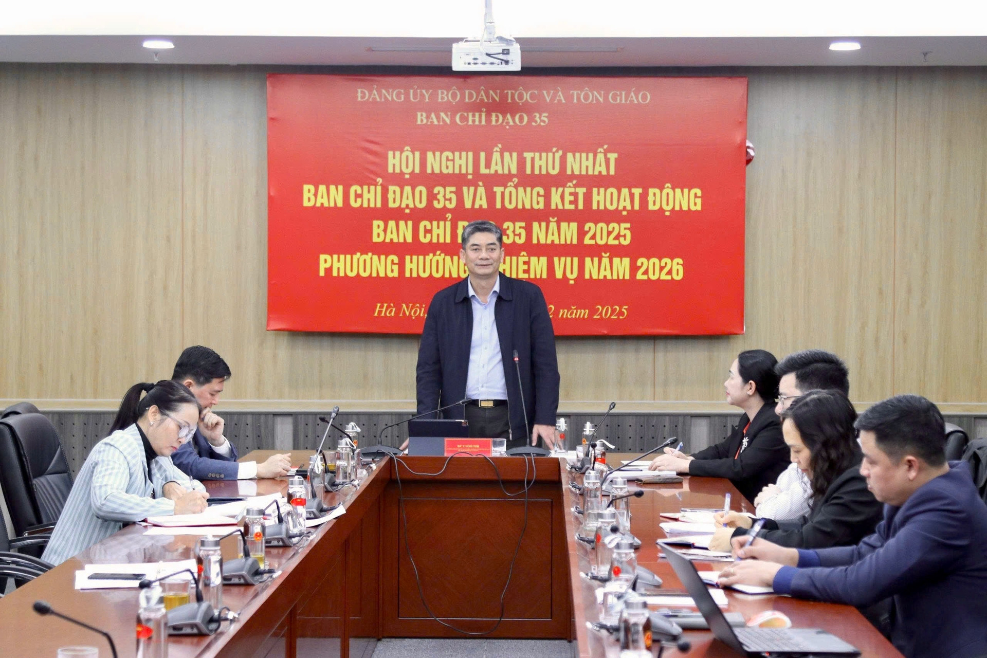  Thứ trưởng Y Vinh Tơr chủ trì Hội nghị Ban Chỉ đạo 35 của Đảng bộ Bộ Dân tộc và Tôn giáo 