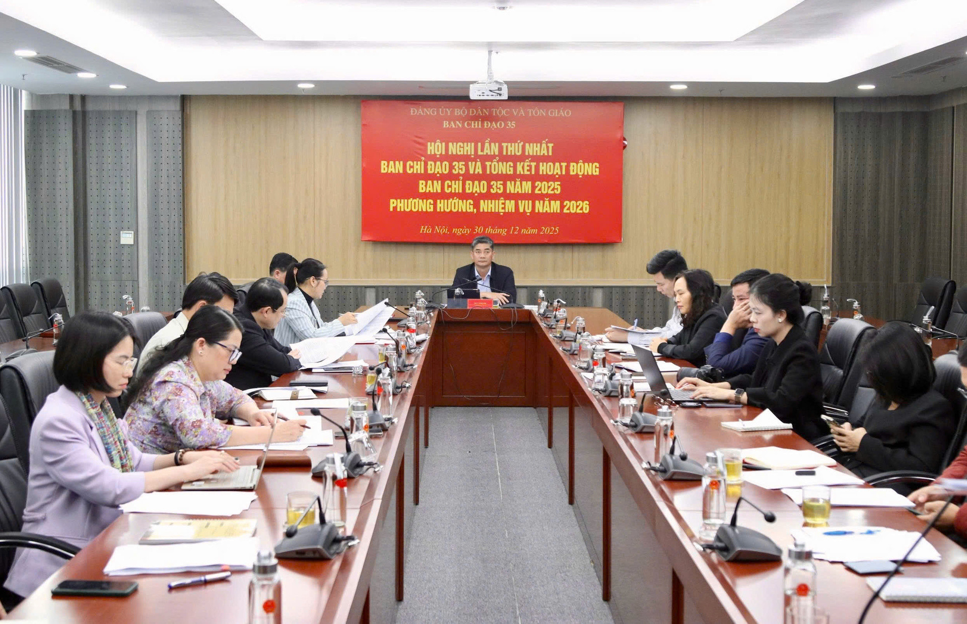 Toàn cảnh hội nghị.jpg