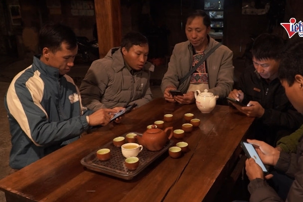 Triển khai chính phủ số: mang dịch vụ công trực tuyến đến từng thôn, bản