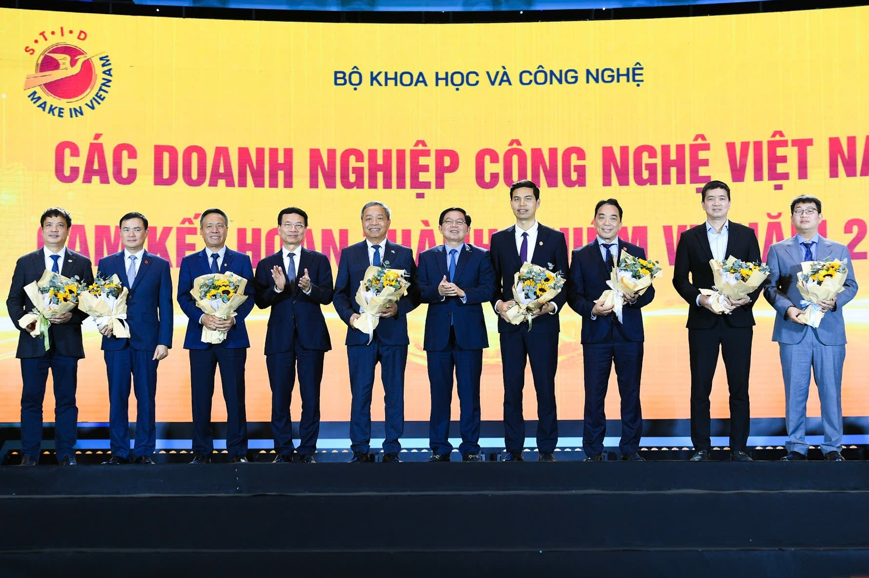 Viettel, FPT, CMC, Misa cam kết làm chủ công nghệ chip, AI và UAV