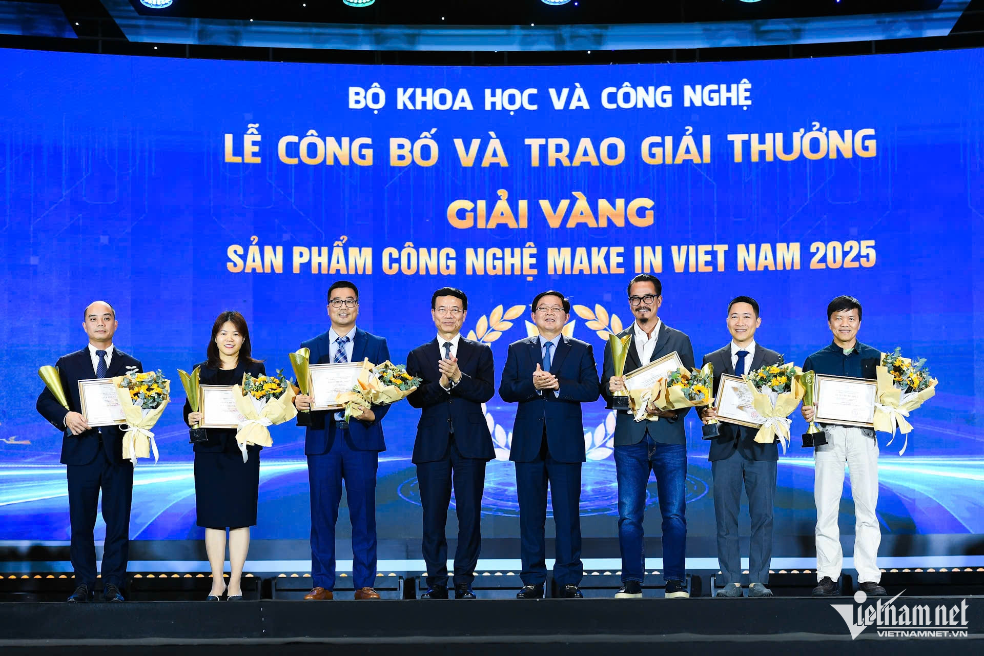 W-Make Giai Vang.jpg