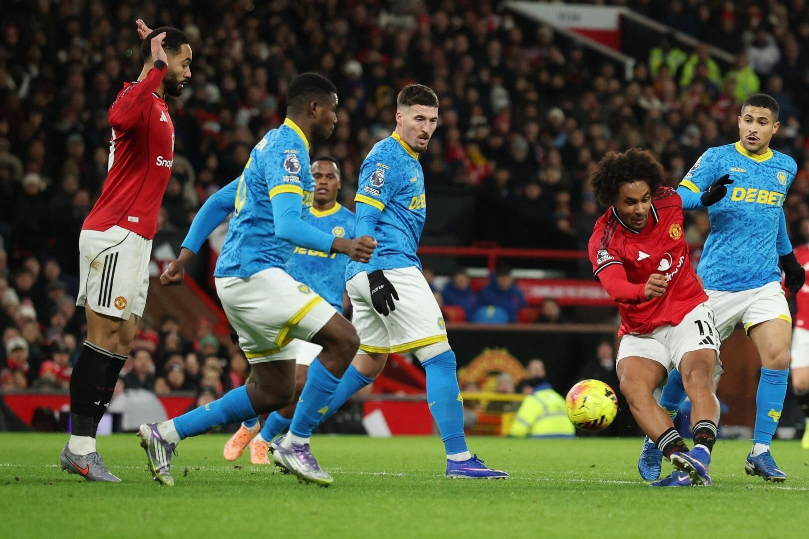 Kết quả bóng đá hôm nay 31/12: MU bị cưa điểm, Arsenal thắng to