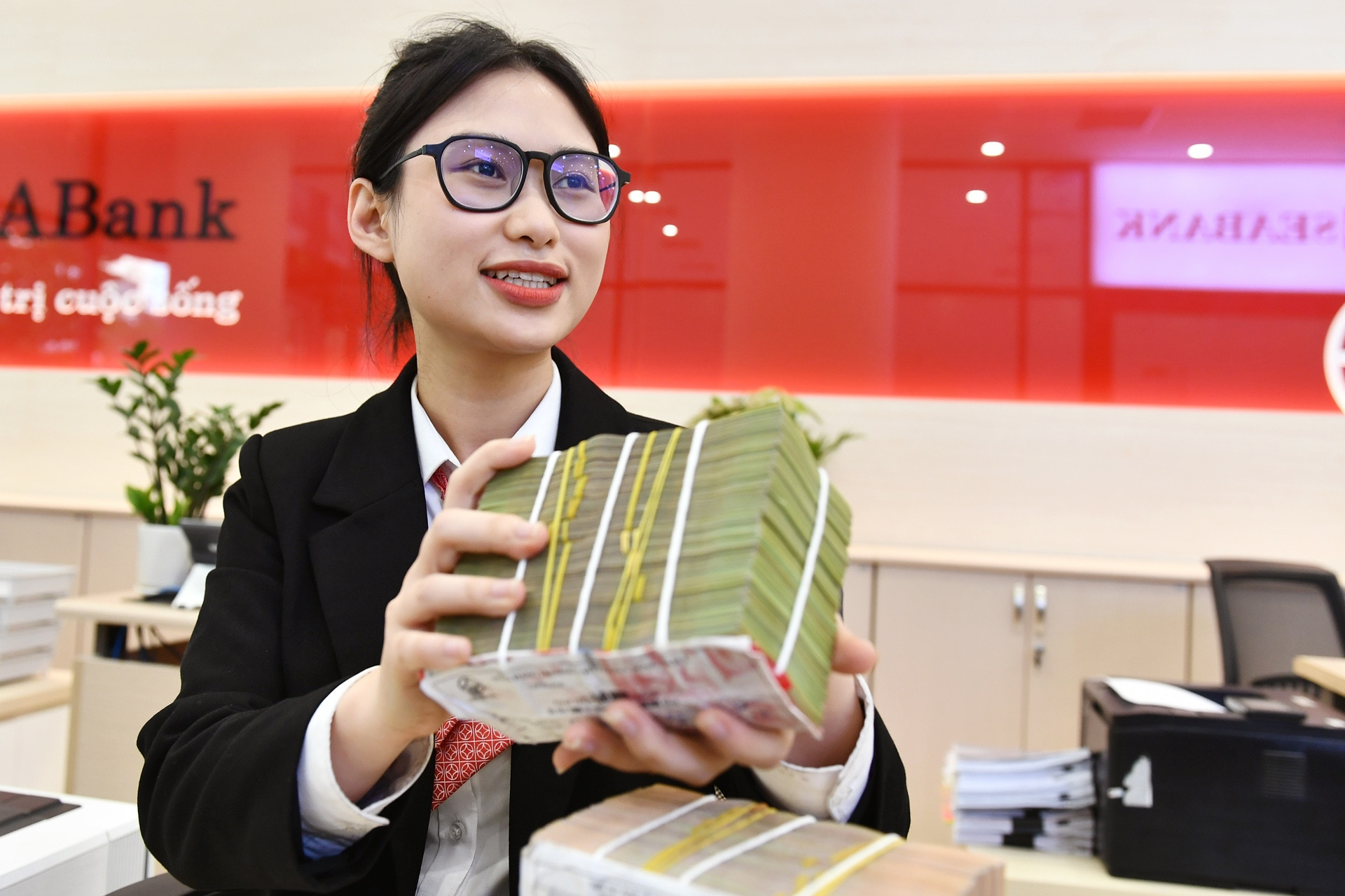 27 ngân hàng tăng lãi suất: Lộ diện nhà băng có mức tăng mạnh nhất