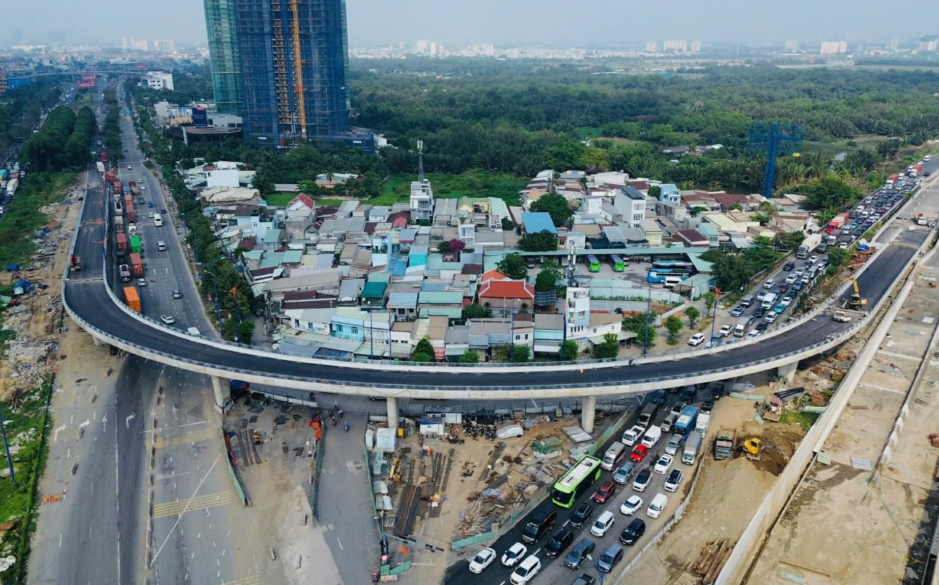 b8c5f4a6 42dd 4992 b15b 3edb082f5b7f.jpg