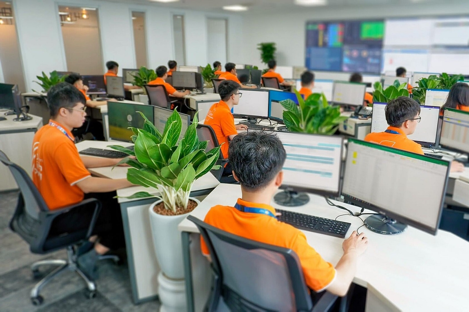 Chuyển đổi số song hành chuyển đổi xanh: Kinh nghiệm quốc tế, Con đường Việt Nam