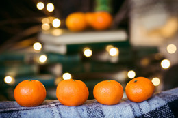 close up oranges blanket (1).jpg