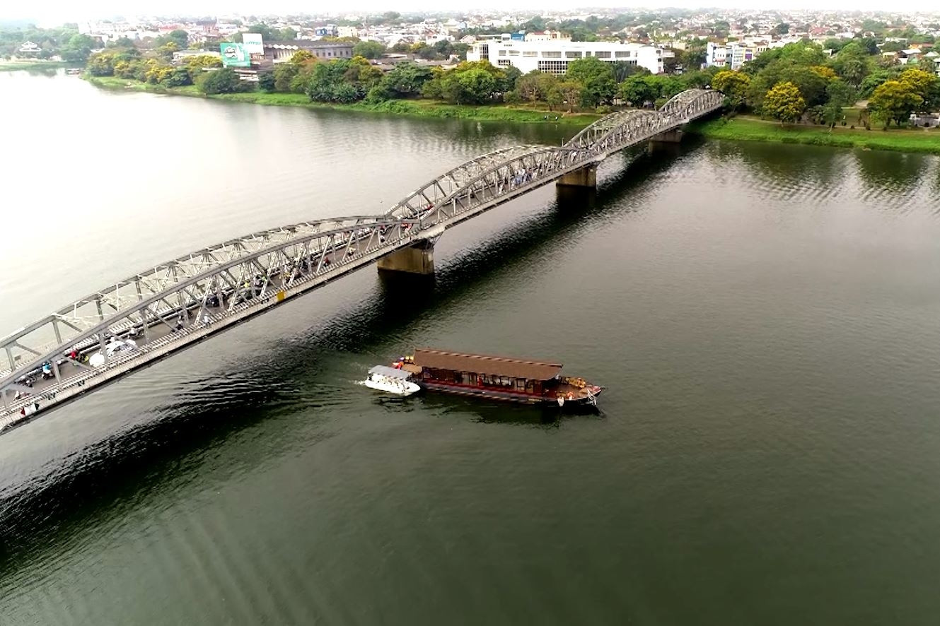 Những điểm nhất định phải ghé khi xuôi dòng Hương giang