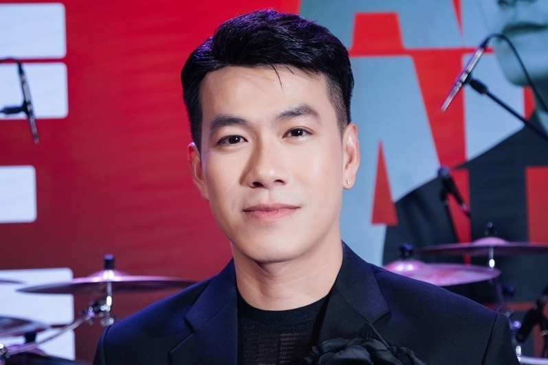  NSND Thu Huyền xuất hiện trong chương trình chào năm mới, Hồ Trung Dũng ra album 