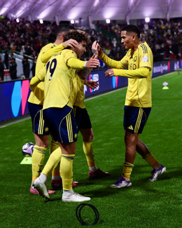 https://static-images.vnncdn.net/vps_images_publish/000001/000003/2025/12/31/ronaldo-al-nassr-1-107.jpg