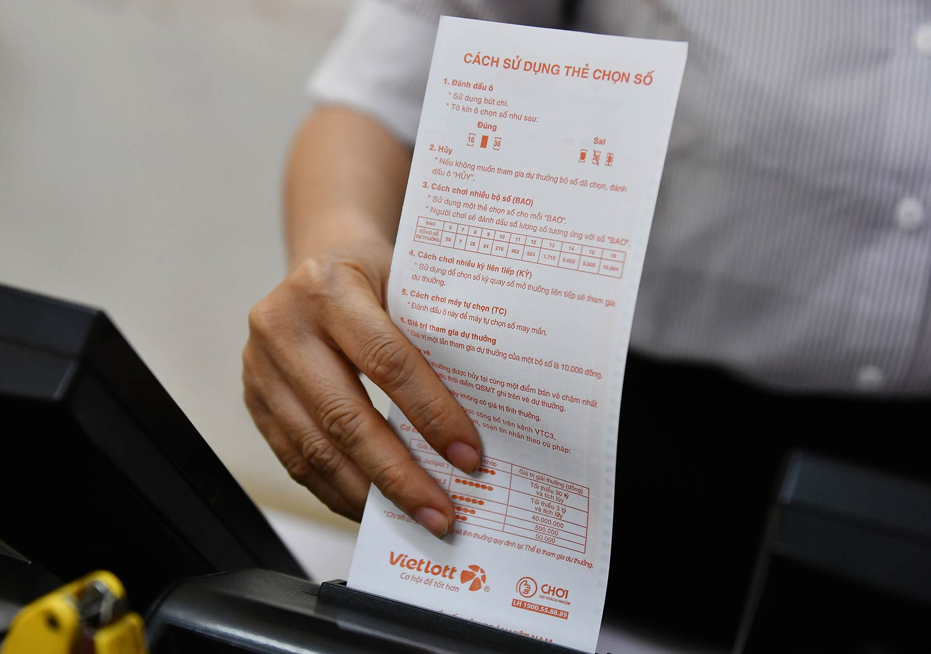 Vietlott 'nổ' giải độc đắc hơn 17 tỷ đồng ngày cuối năm