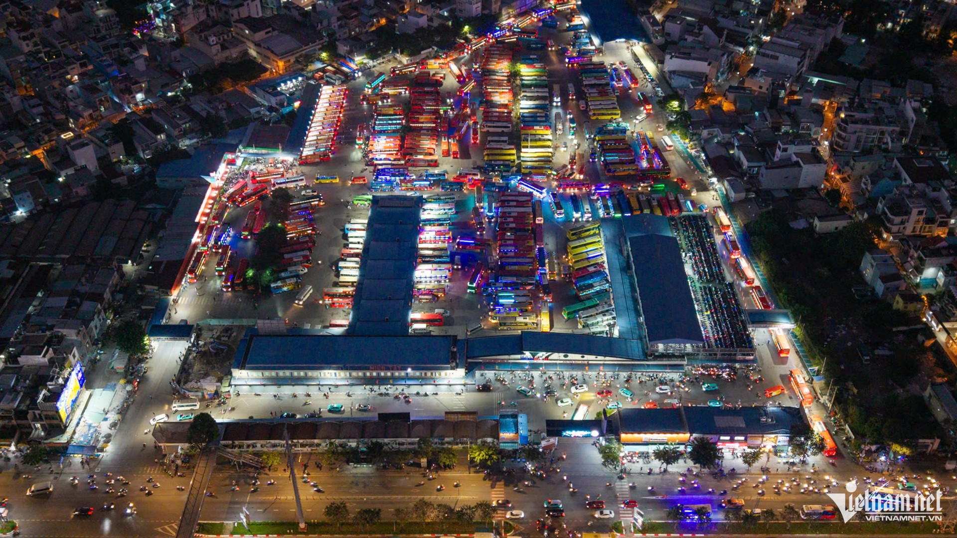 W-bến xe TPHCM Tuấn Hùng.jpg