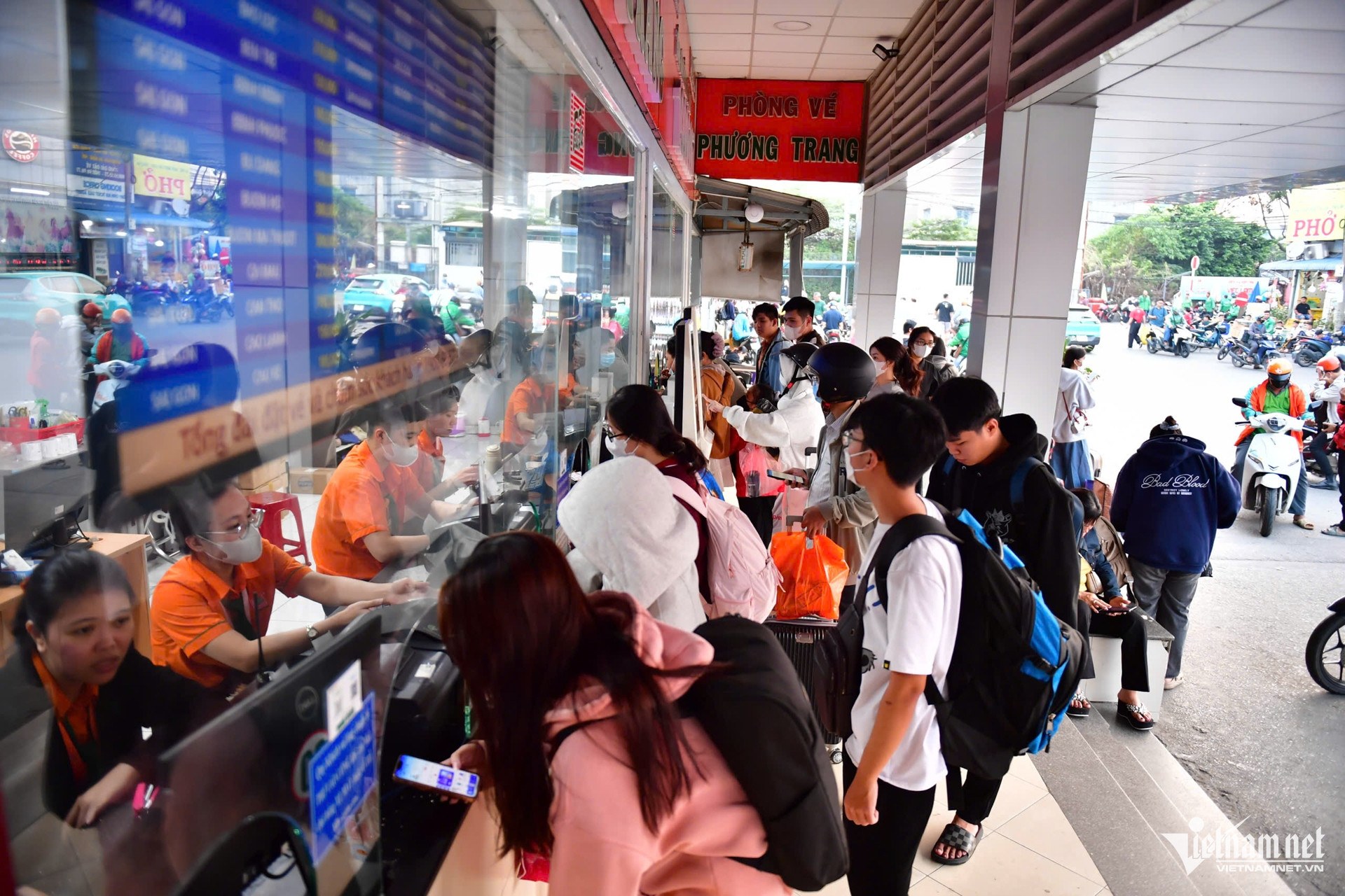 W-bến xe TPHCM   Tuấn Hùng 28.jpg