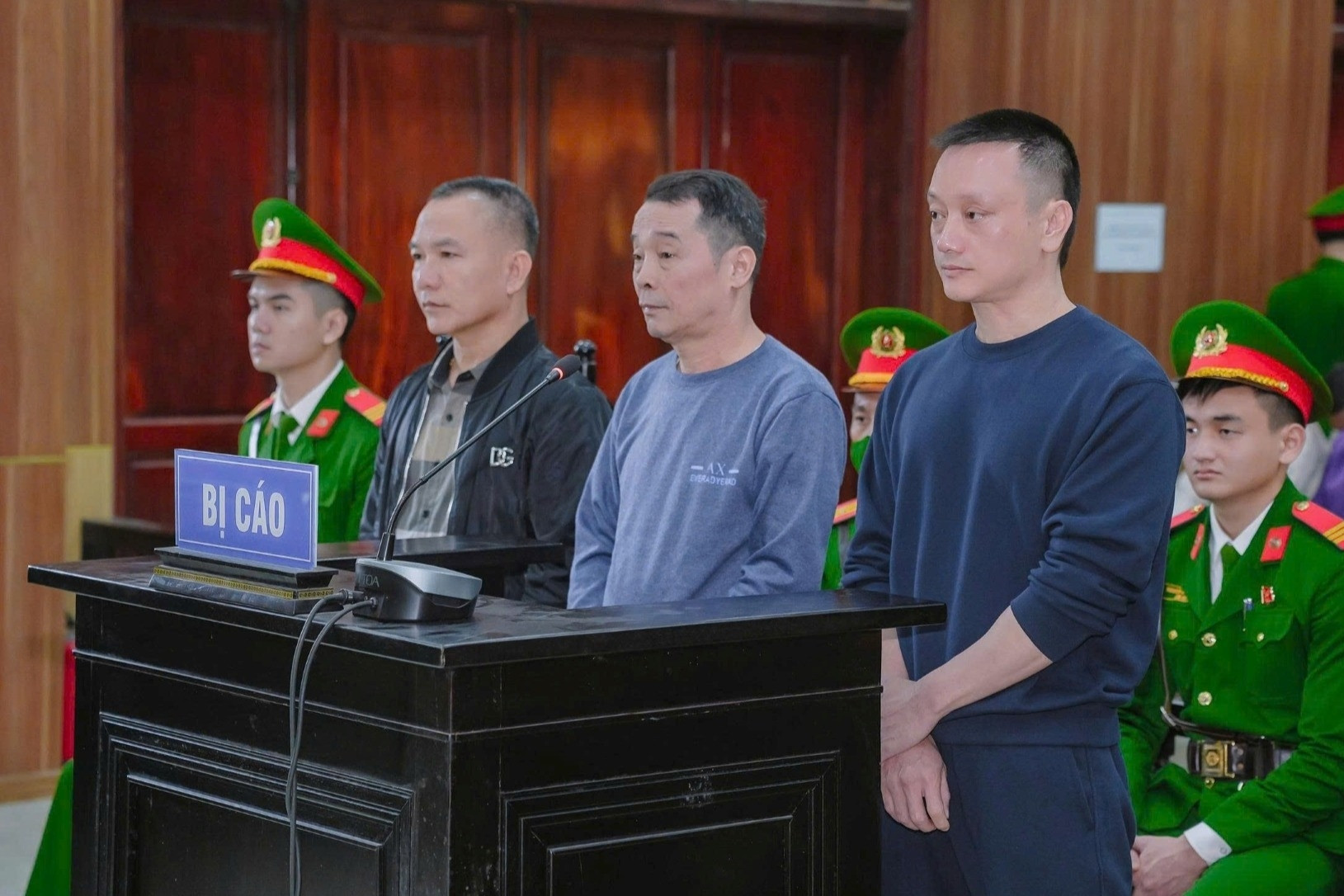 Xét xử trùm giang hồ Vi 'ngộ' đưa hối lộ chạy án cho phạm nhân giết bạn tù