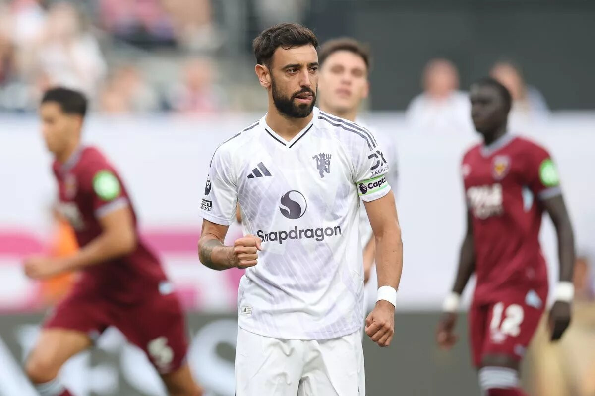 0_GettyImages 2227162939.jpg