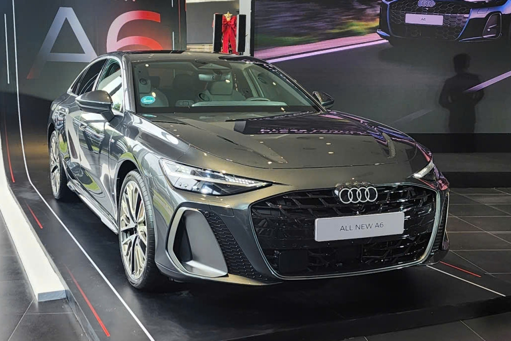 Audi A6 S line giá gần 2,8 tỷ có &apos;qua mặt&apos; được Mercedes-Benz E 300 AMG?