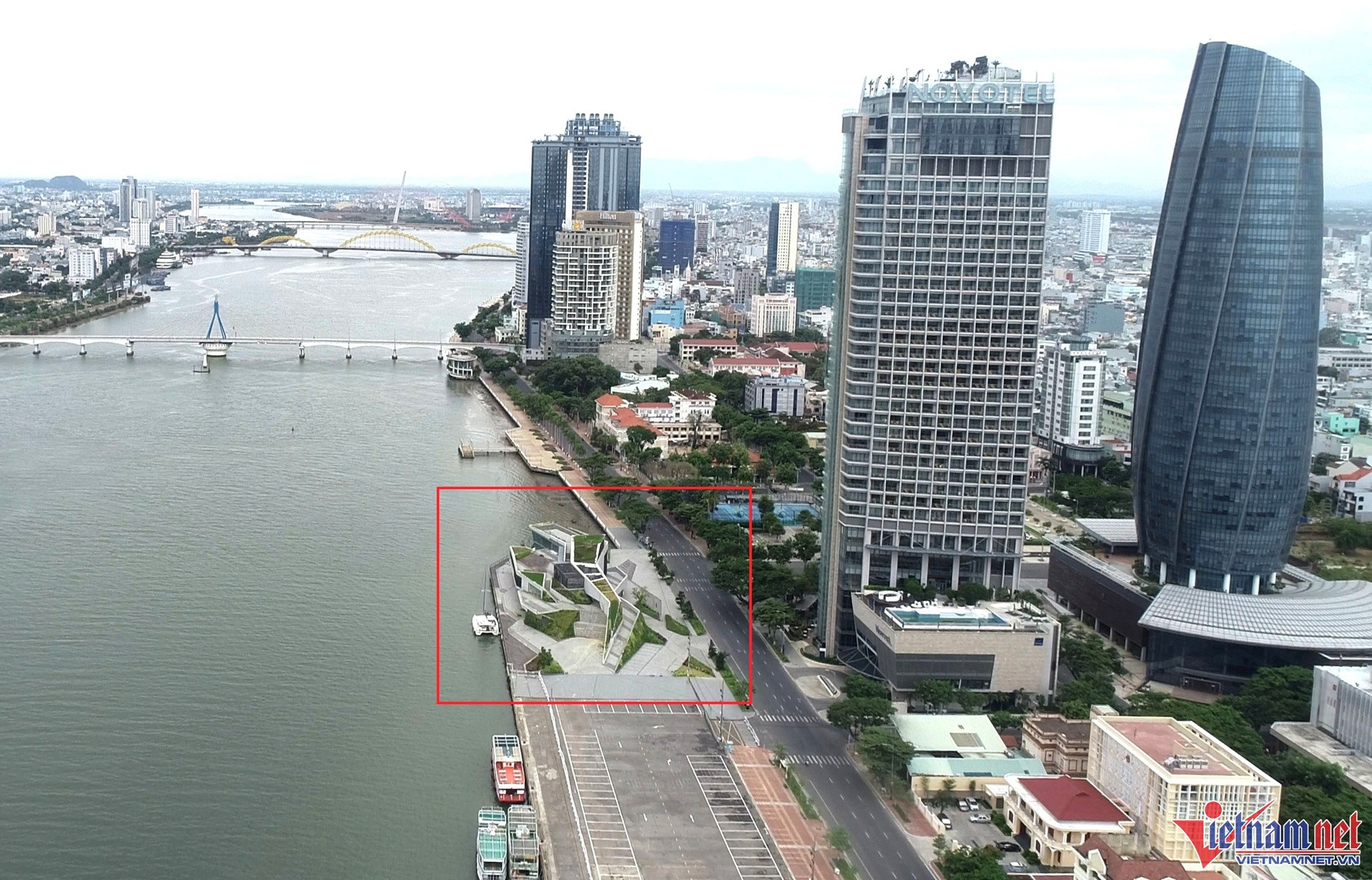 ben du thuyen bo hoang 14 1774.jpg