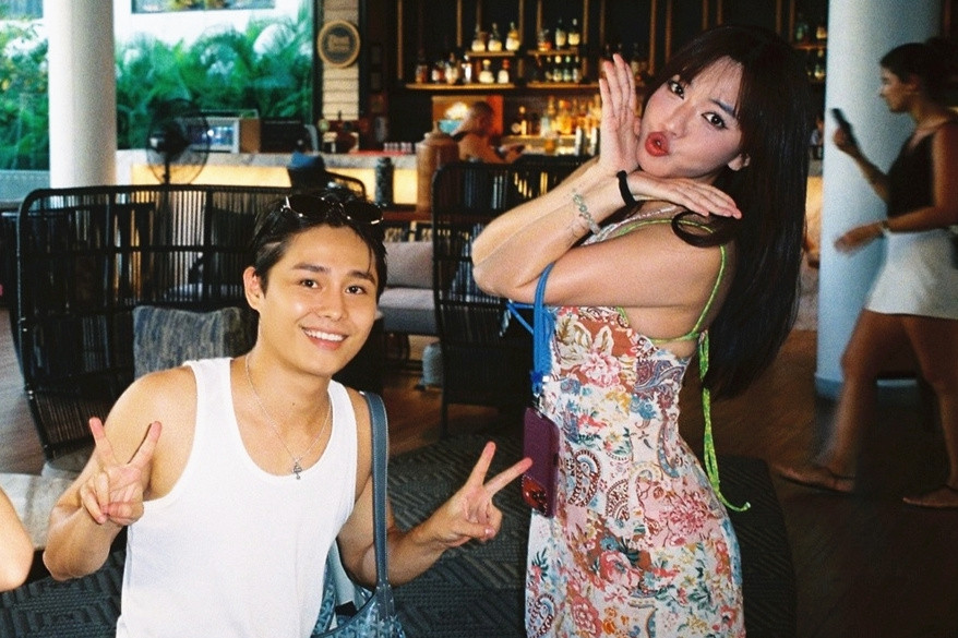 Bích Phương - Tăng Duy Tân lộ ảnh tình tứ, ca sĩ Tóc Tiên sexy hết nấc