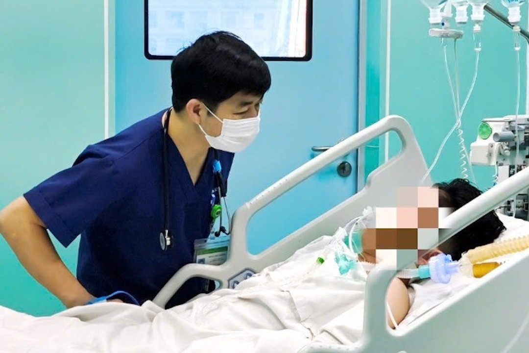 Căn bệnh có thể gây tử vong sau vài giờ có dấu hiệu đau đầu