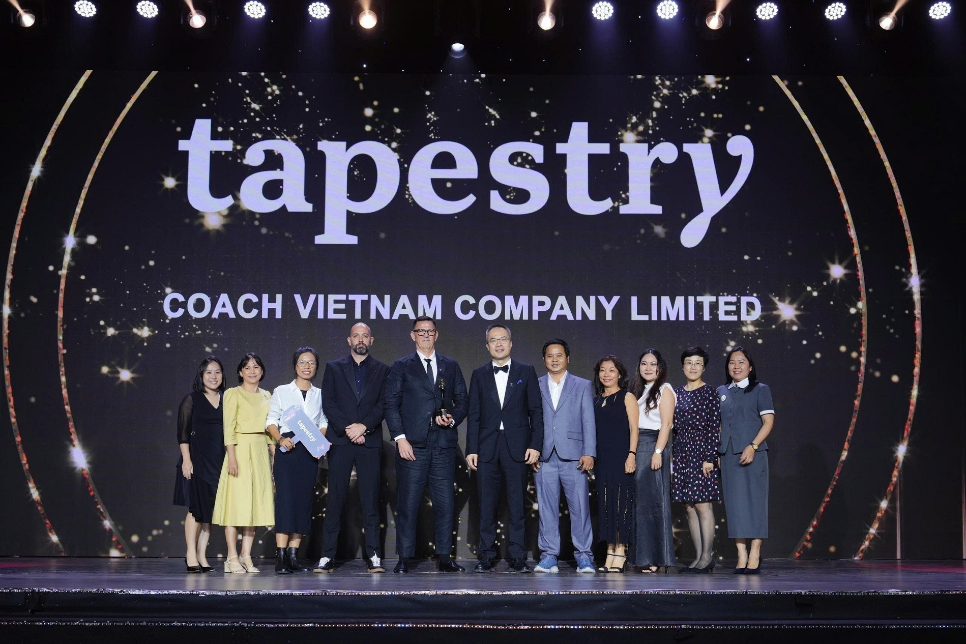 Coach Việt Nam 6 năm liên tiếp nhận giải Nơi làm việc tốt nhất châu Á 2025