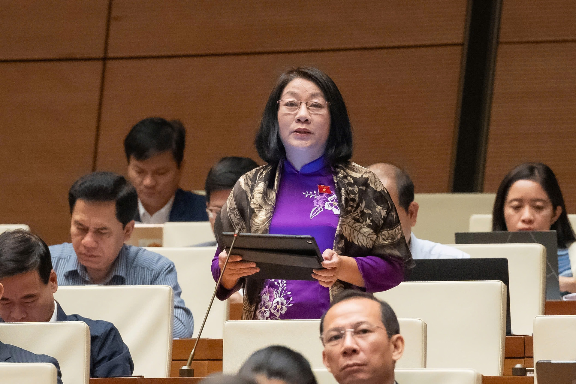 Đại biểu Quốc hội nhói lòng khi đọc thư của học sinh không vượt qua kỳ thi THPT