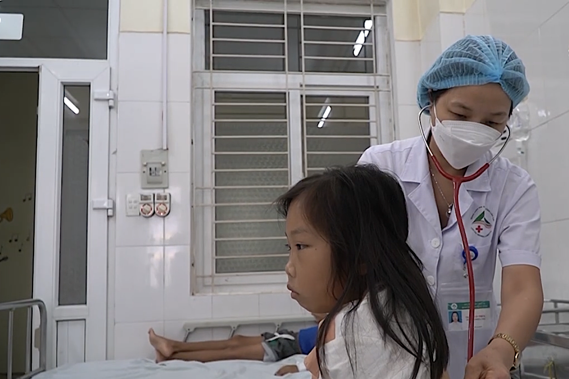 Lào Cai chú trọng chăm sóc sức khỏe cho đồng bào dân tộc thiểu số