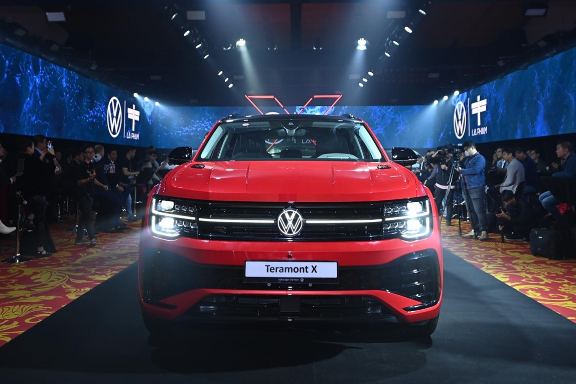 Loạt xe gầm cao tiền tỷ đang giảm giá mạnh để &apos;dọn kho&apos; trong tháng cuối năm