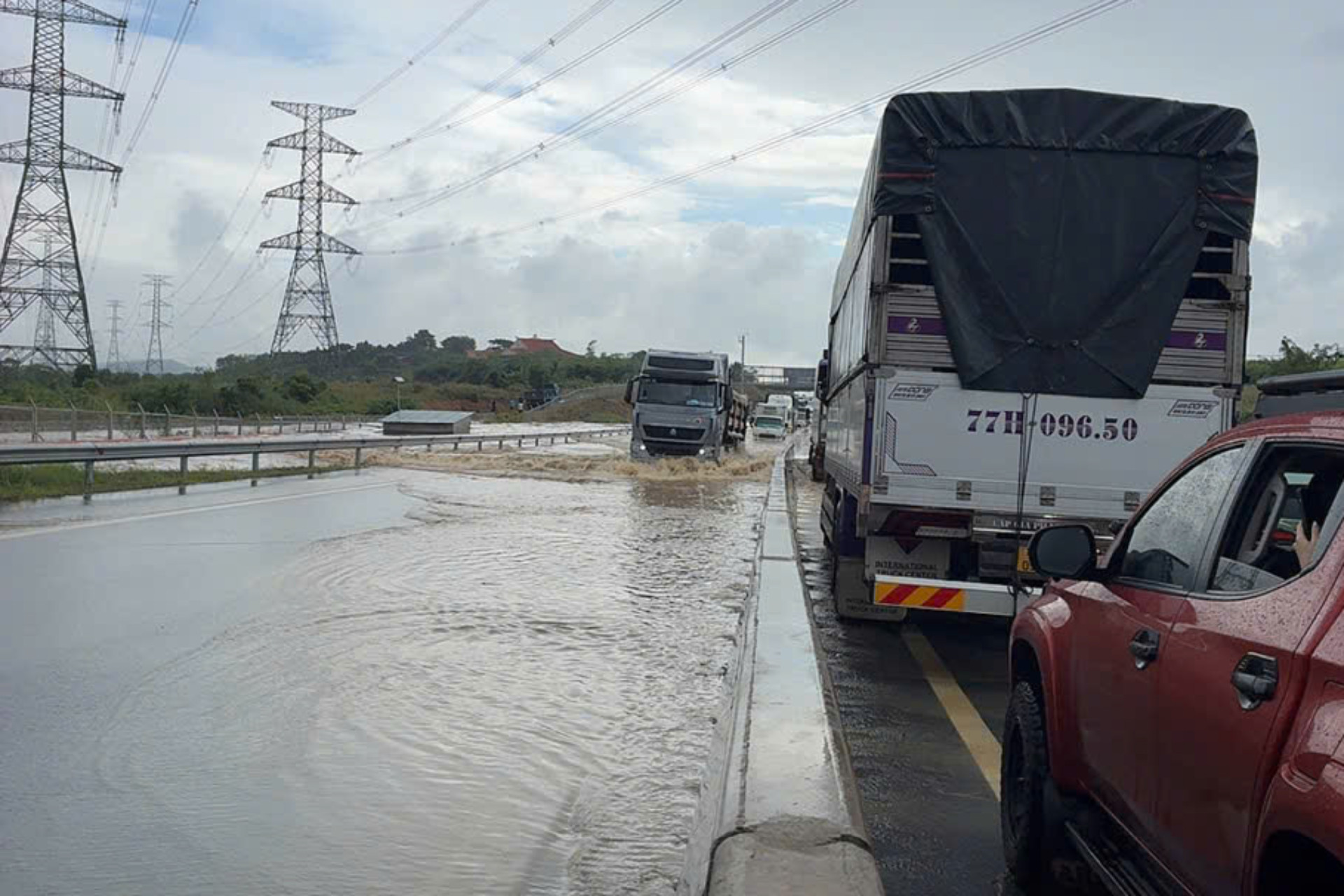 ngap cao toc (1).jpg