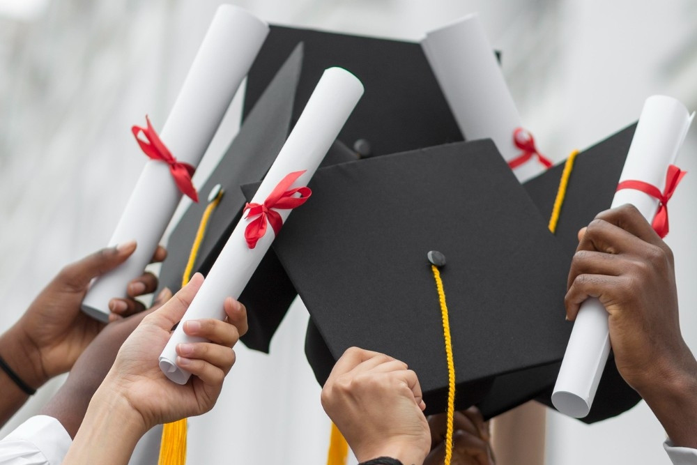 Nghiên cứu sinh tiến sĩ uống nhiều thuốc ngủ vì không được trao bằng ở lễ tốt nghiệp