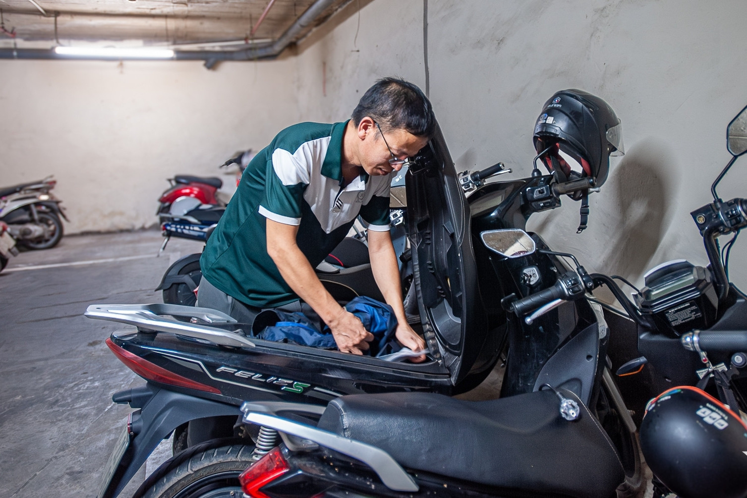 Tranh cãi nảy lửa quanh việc từ chối nhận xe điện vào hầm chung cư HH Linh Đàm