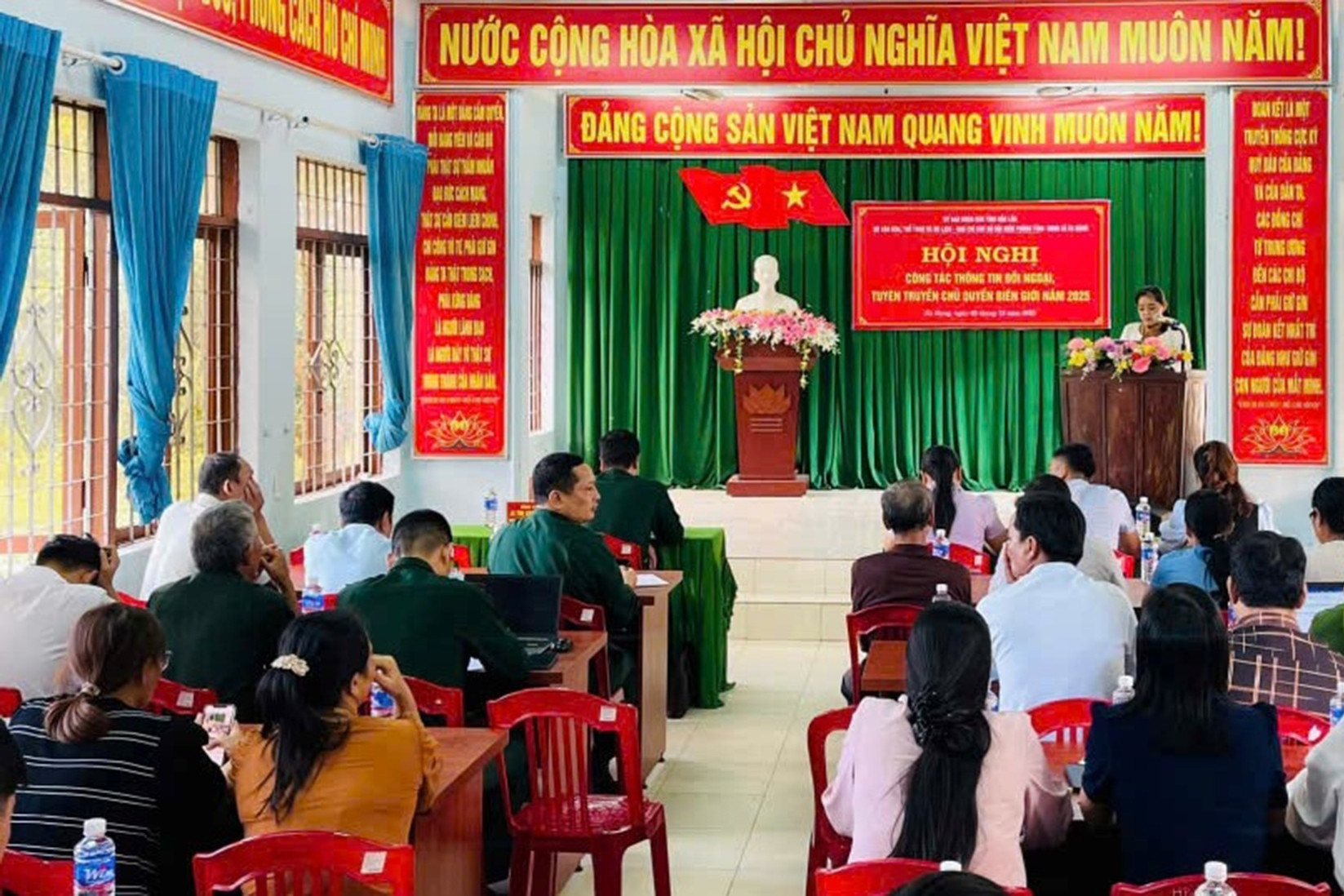 Bộ đội Biên phòng tỉnh Đắk Lắk tuyên truyền chủ quyền biên giới tại xã Ea Bung