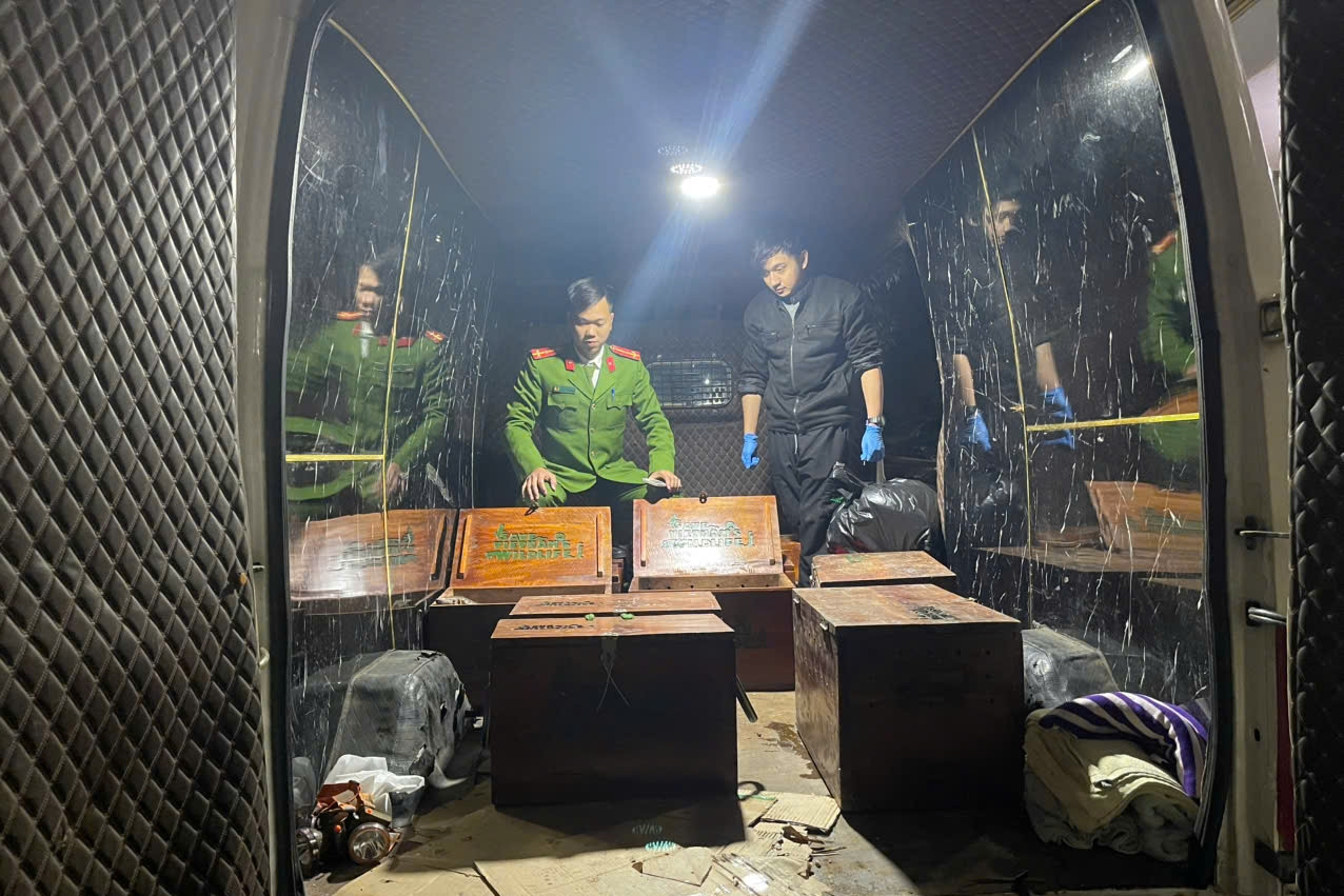 Cảnh sát phát hiện ô tô chở loài thú duy nhất trên thế giới có vảy cứng phủ cơ thể