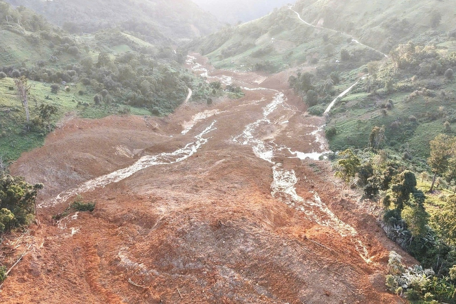 Chủ tịch Đà Nẵng: Xây nhà vùng sạt lở không để 2-3 năm đã hư hỏng