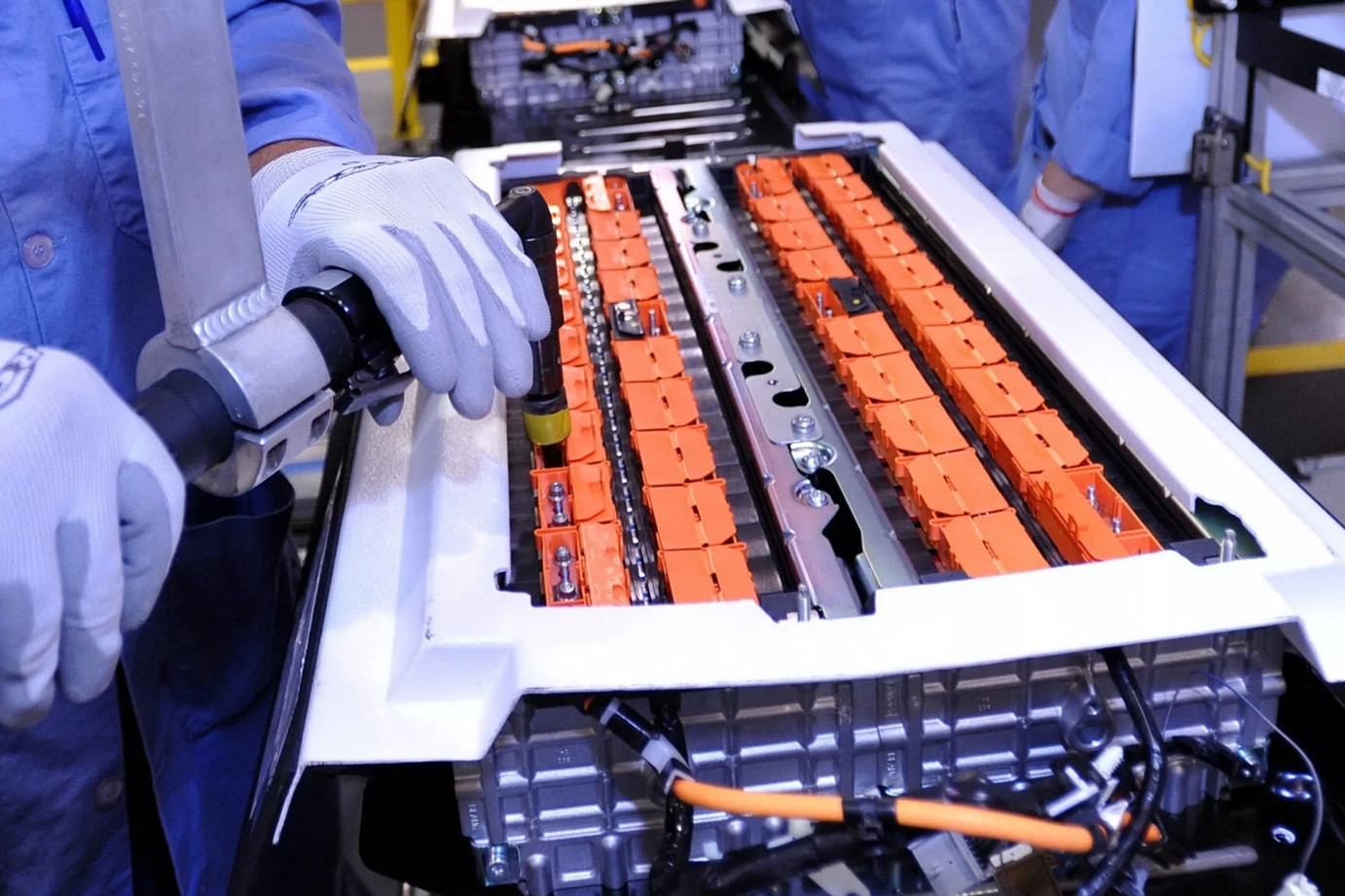 Chủ xe thiệt mạng vì khí độc rò rỉ từ hệ thống pin xe hybrid