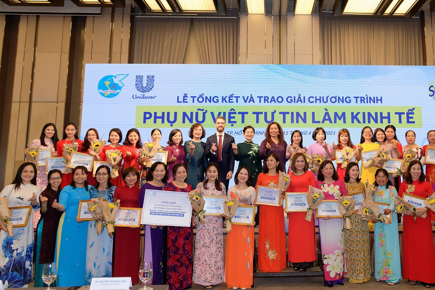 Dấu ấn tiên phong trong hành trình trao quyền kinh tế cho phụ nữ