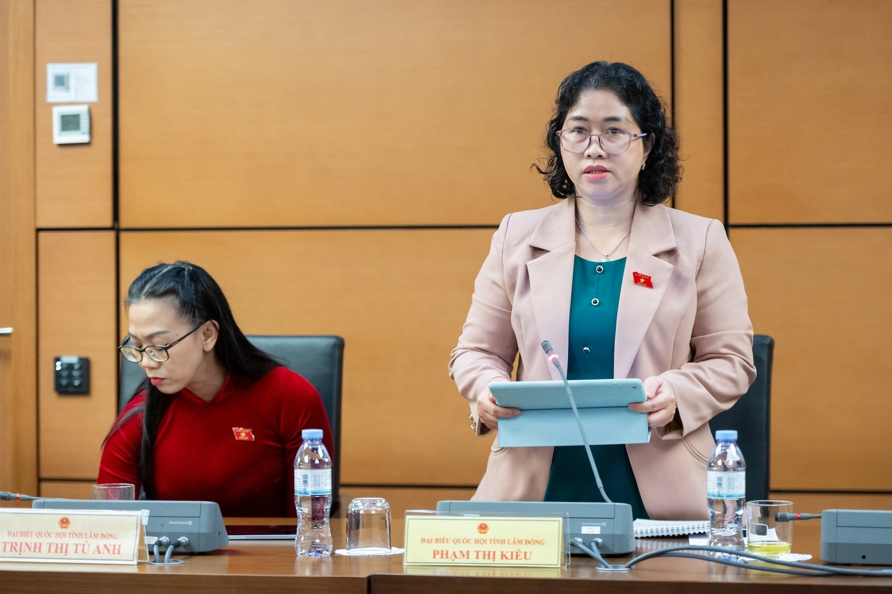 ĐBQH kiến nghị giao cơ quan chuyên ngành chủ trì hợp phần đặc thù về công tác dân tộc