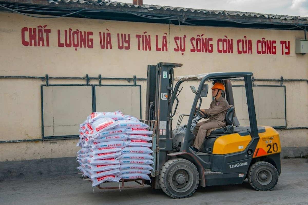 Doanh nghiệp phân bón lâu đời đối mặt khả năng hủy tư cách công ty đại chúng
